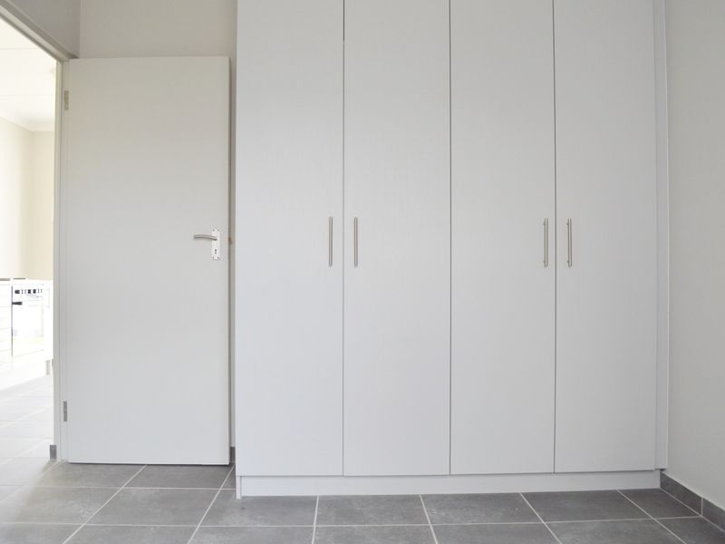 One-Bedroom, Ground-floor apartment with GARAGE! - Photo 7