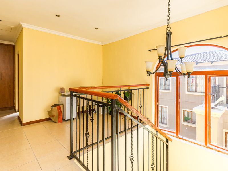 EXCLUSIVE FAMILY HOME IN A SECURE ESTATE – YOUR DREAM HOME AWAITS! - Photo 4