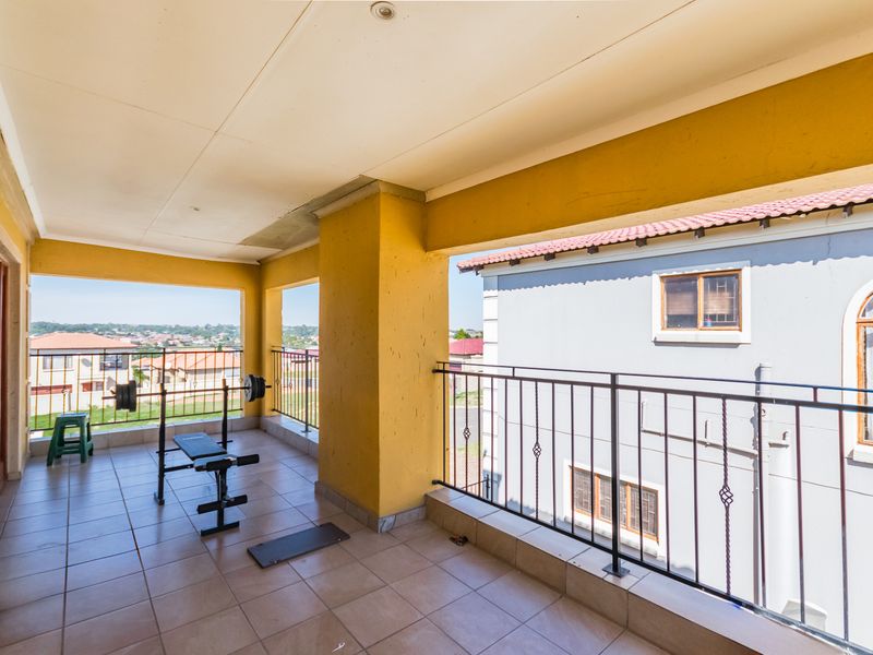 EXCLUSIVE FAMILY HOME IN A SECURE ESTATE – YOUR DREAM HOME AWAITS! - Photo 6