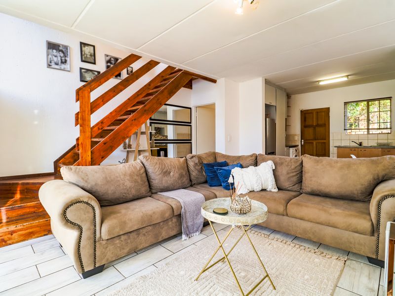 Well-Priced 2-Bedroom Townhouse in Heuwelsig Estate, Centurion! - Photo 6