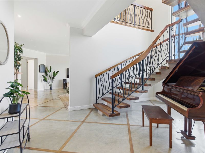 Contemporary Farmhouse in Gated Estate - Photo 10