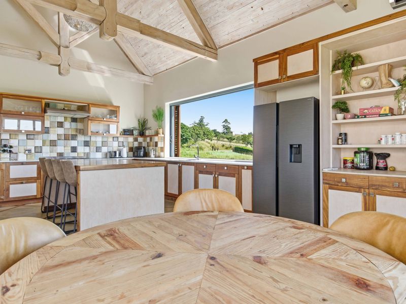 Contemporary Farmhouse in Gated Estate - Photo 7