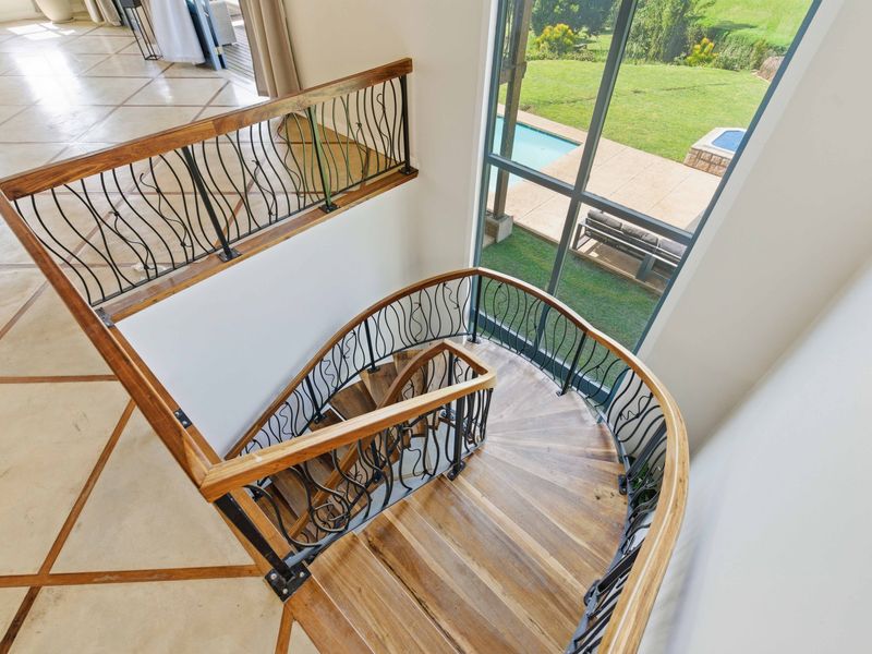 Contemporary Farmhouse in Gated Estate - Photo 8