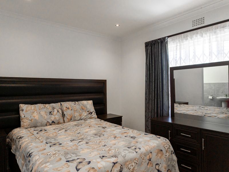 Stunning 3-bedroom duplex for sale in Bardale Village, Blue Downs—ideal for modern living and comfo - Photo 9