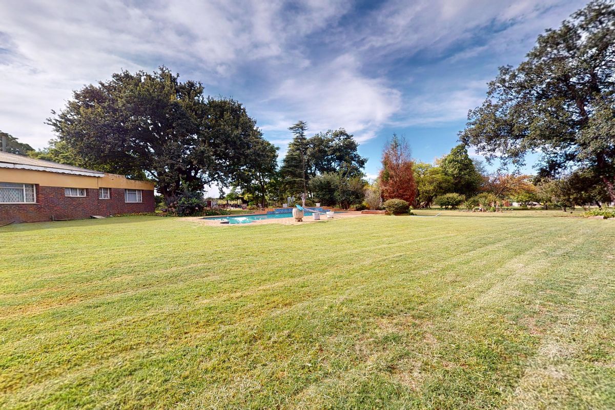 Starting to bid from R2,799,000! Non-Distressed Live Luxury Auction! - Photo 2