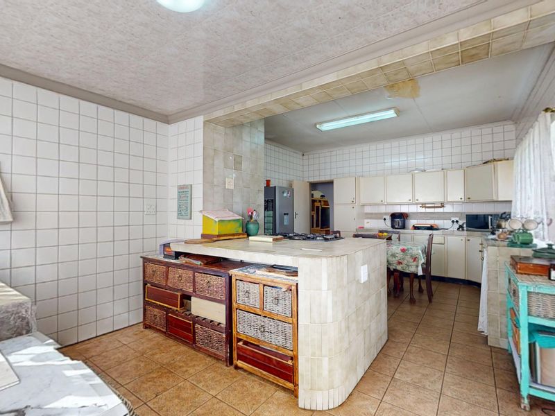 Starting to bid from R2,799,000! Non-Distressed Live Luxury Auction! - Photo 7