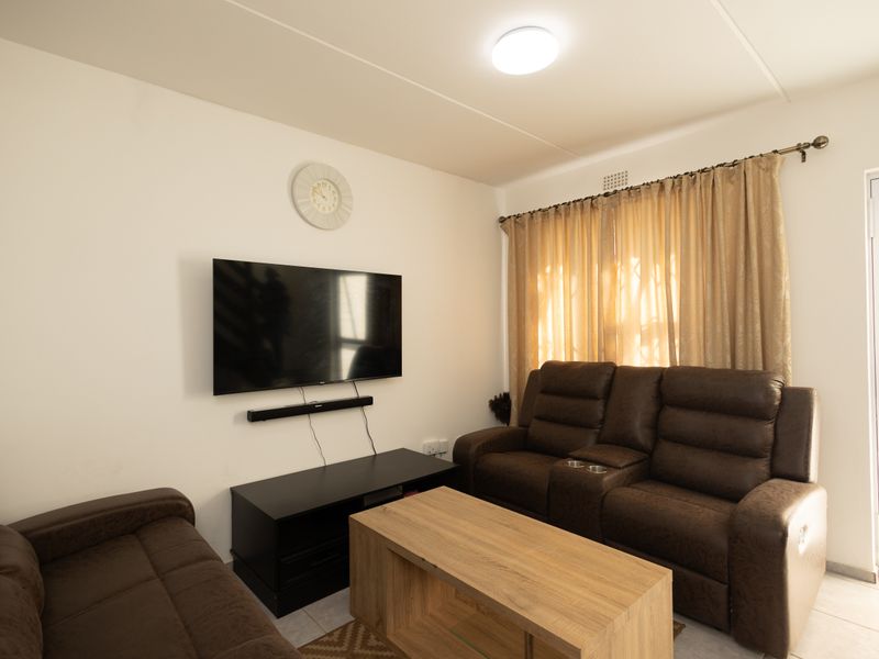 Perfect First Home – Property 24, Bardale Living Estate - Photo 5