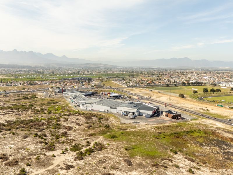 Perfect First Home – Property 24, Bardale Living Estate - Photo 10