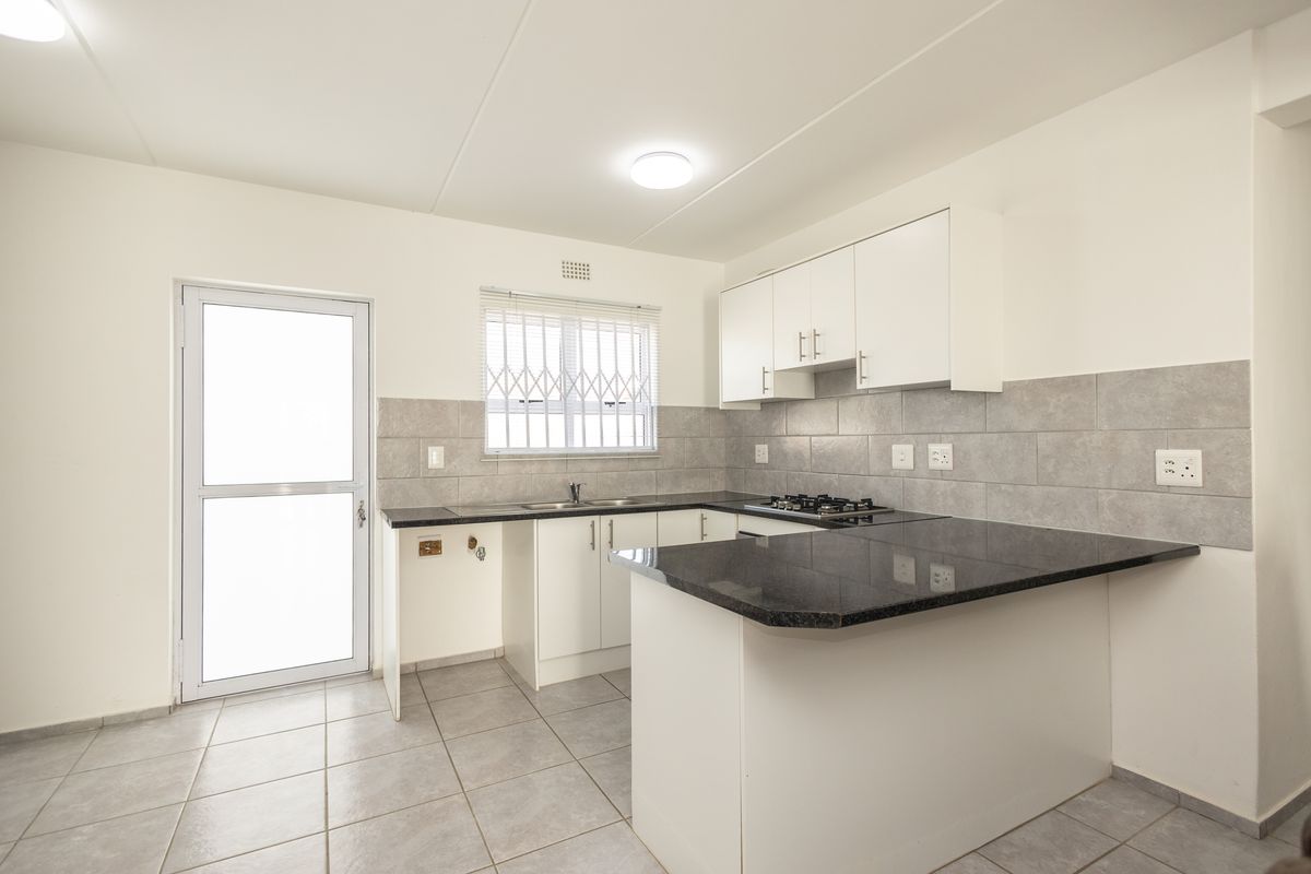 Perfect First Home – Property 24, Bardale Living Estate - Photo 3