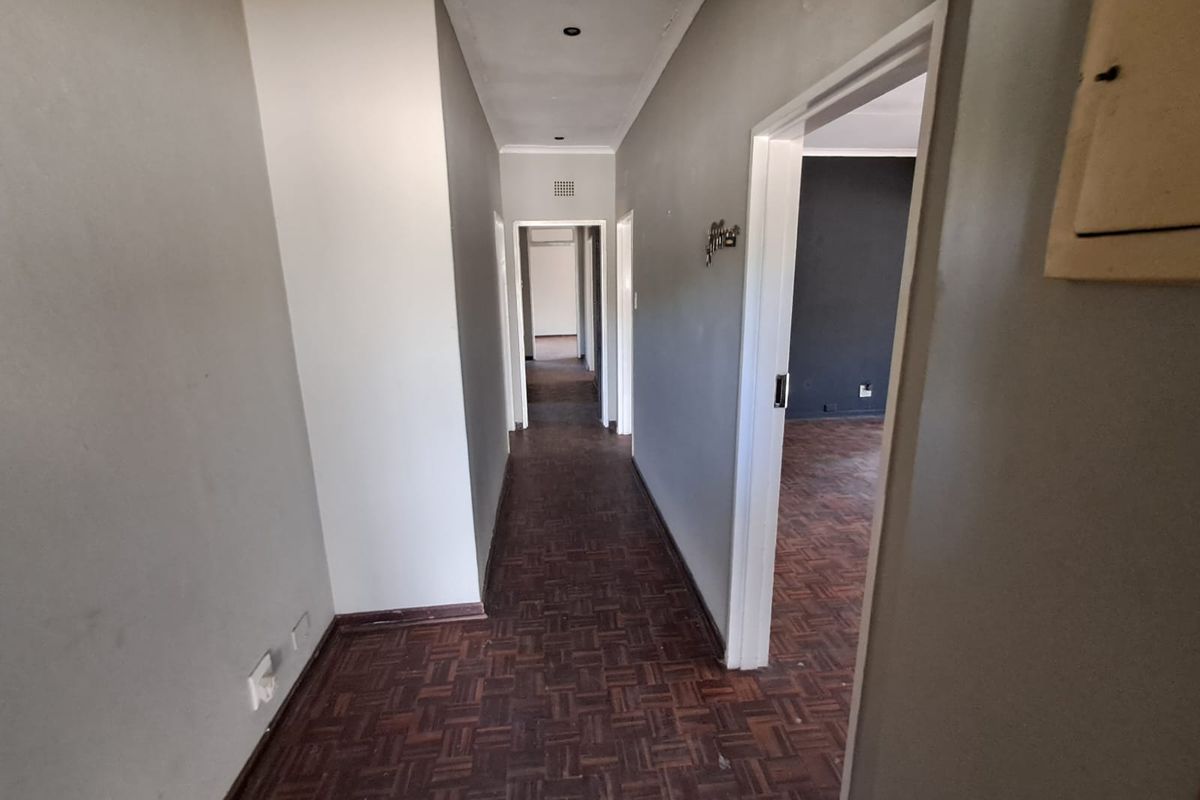 Modern Family Home @ R11,200 - Photo 5