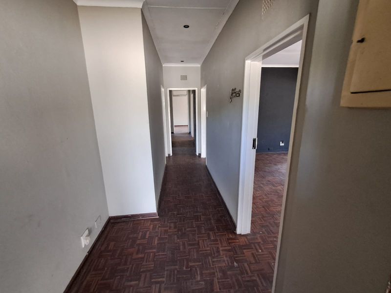 Modern Family Home @ R11,200 - Photo 5