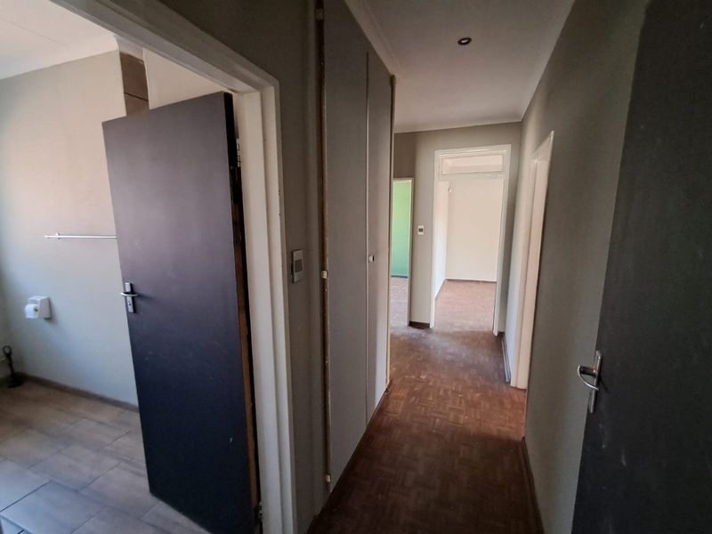 Modern Family Home @ R11,200 - Photo 9