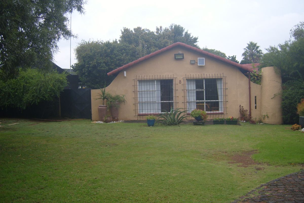 4 Bedroom Home Brackenhurst - Photo 3