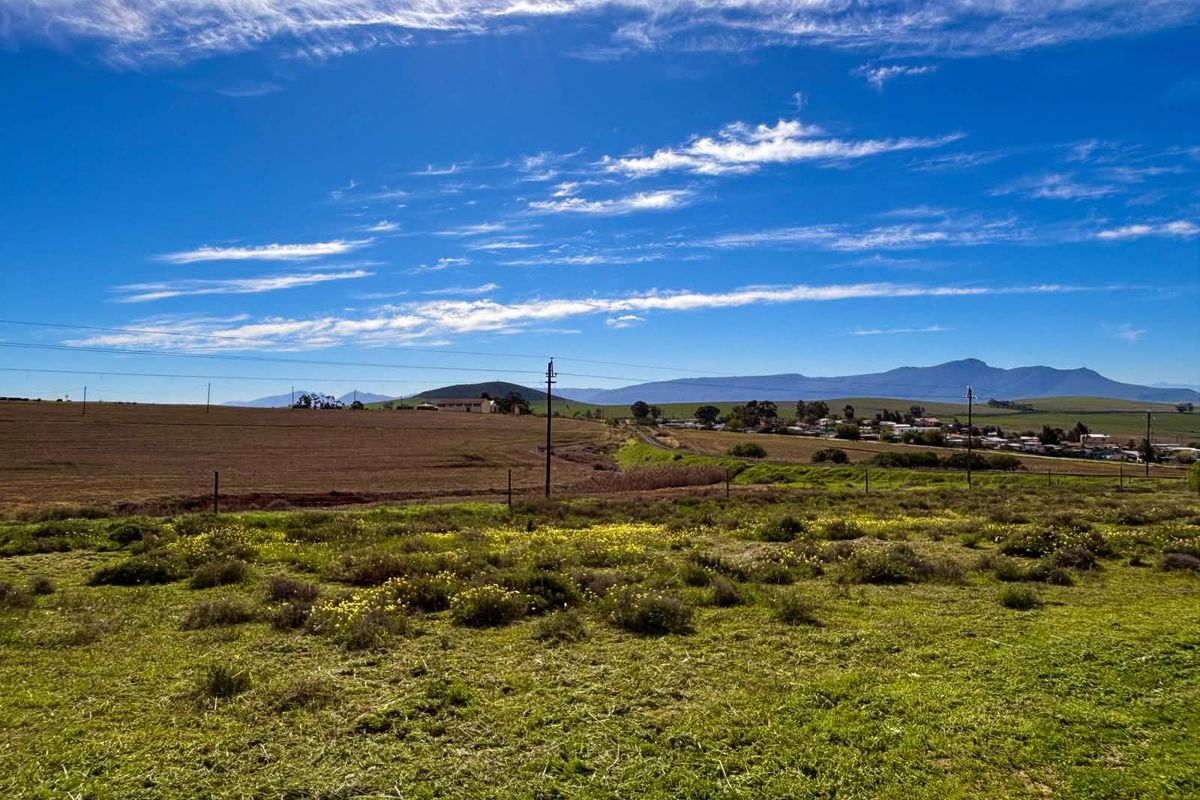 VACANT LAND Plus Borehole, Plus Eectricity, Plus Plans in a beautifull country setting! - Photo 3