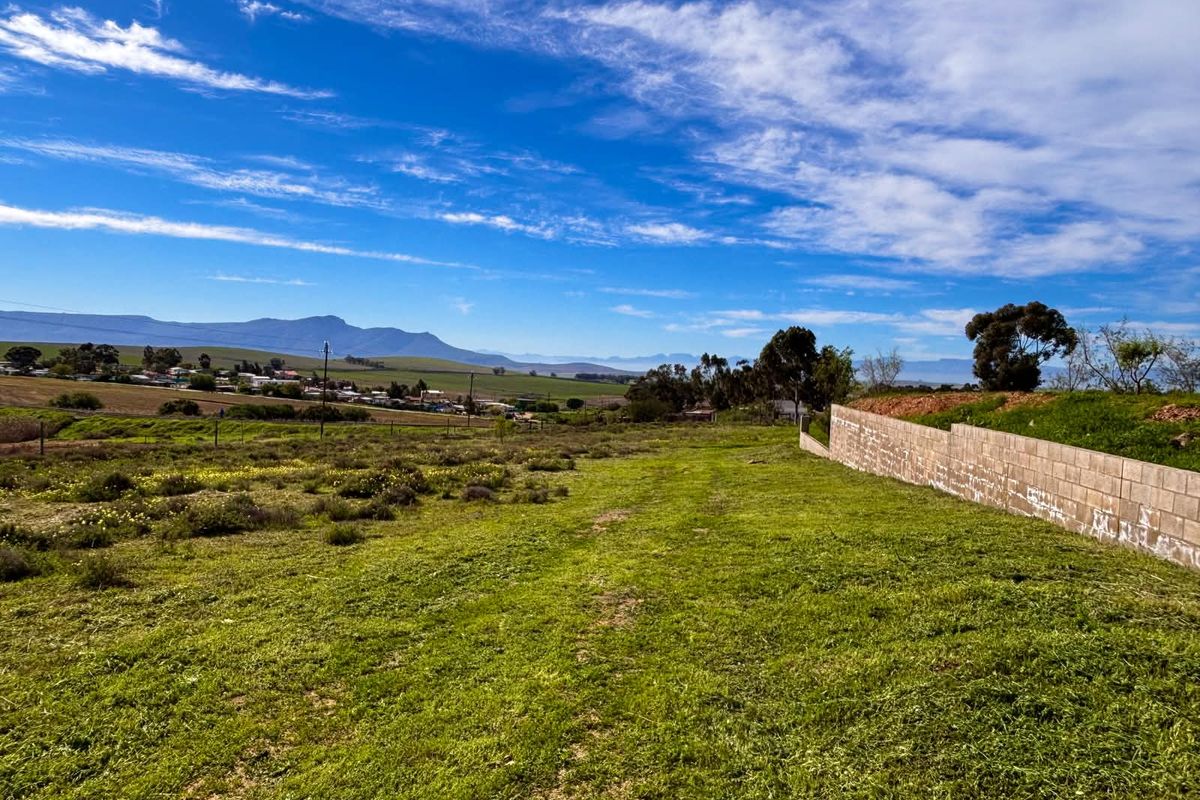 VACANT LAND Plus Borehole, Plus Eectricity, Plus Plans in a beautifull country setting! - Photo 2