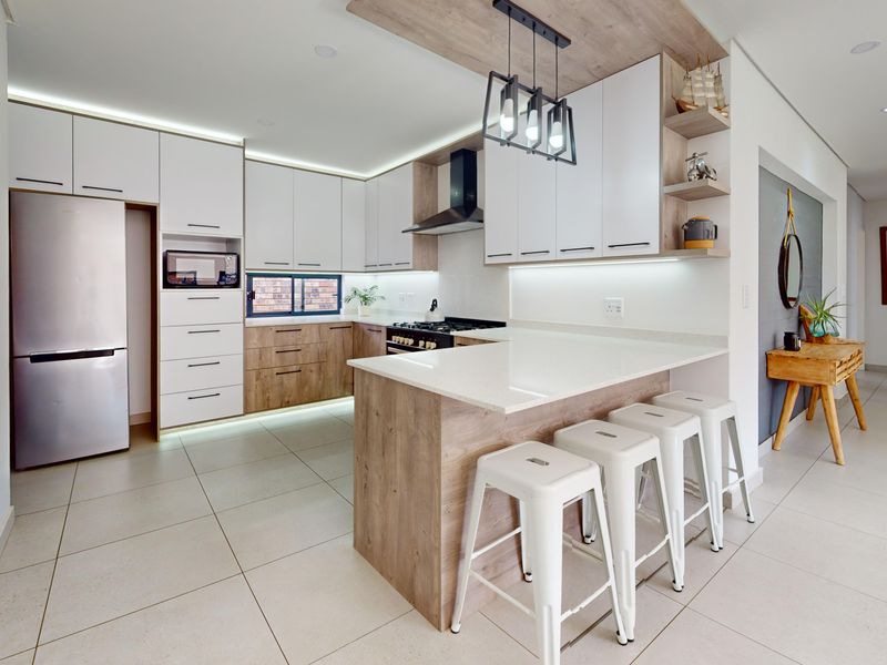 Ultra Modern Full Title Home Situated In Secure Complex! - Photo 5