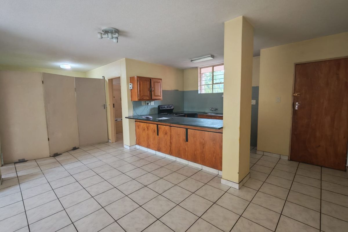 Neat & Secure 1.5 Bedroom Apartment to Rent in Gezina - Photo 5