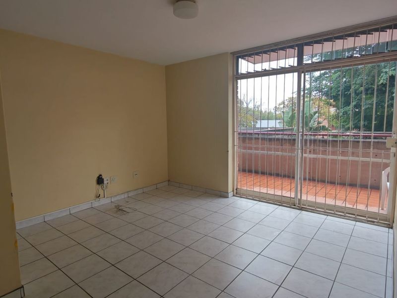 Neat & Secure 1.5 Bedroom Apartment to Rent in Gezina - Photo 6