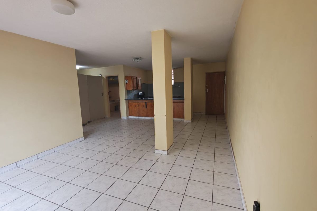 Neat & Secure 1.5 Bedroom Apartment to Rent in Gezina - Photo 3