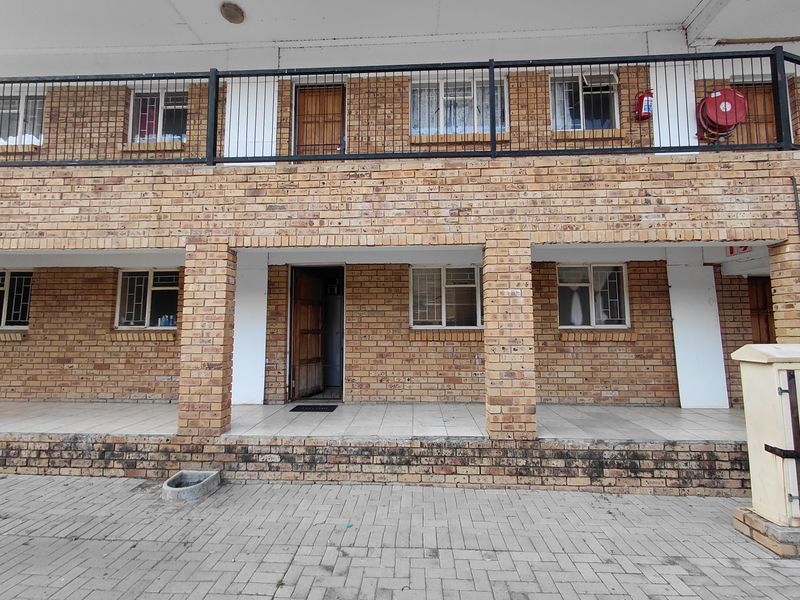 First Floor unit Oudorp Klerksdorp - Photo 2