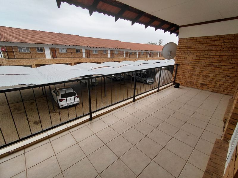 First Floor unit Oudorp Klerksdorp - Photo 8