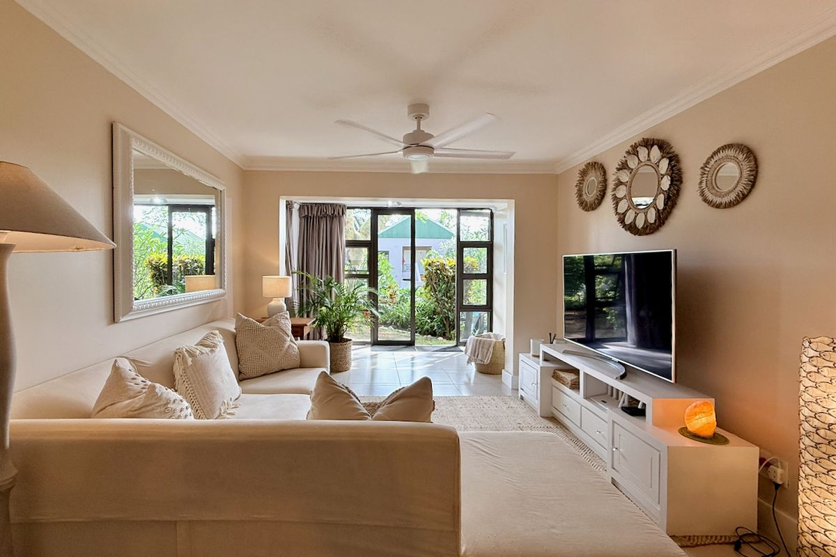 Modern Coastal Retreat - Photo 4
