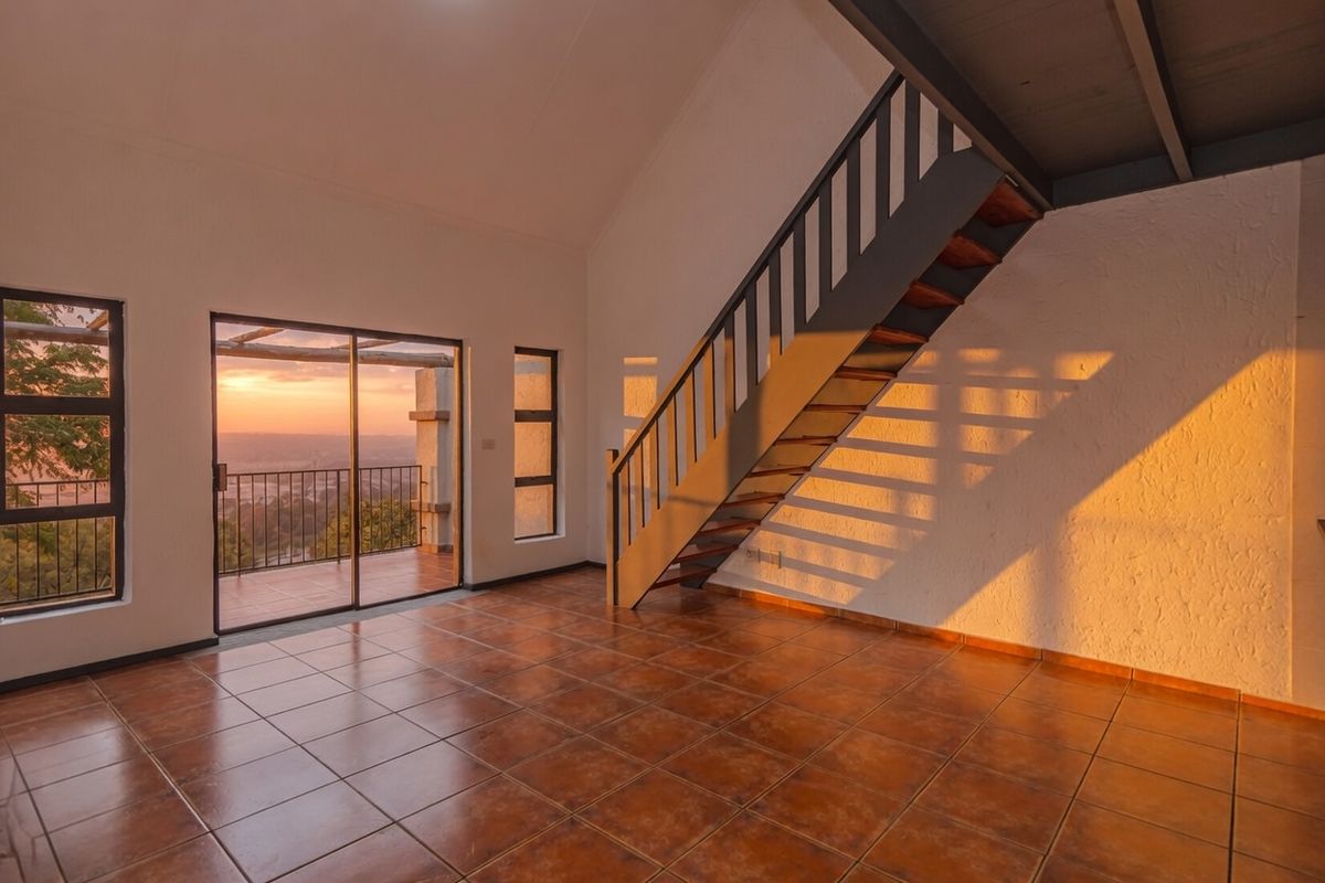 Charming Townhouse For Sale With Scenic Views - Photo 5