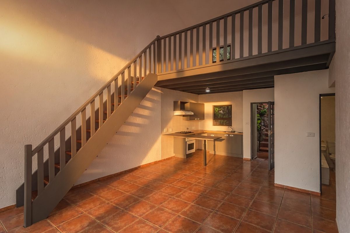 Charming Townhouse For Sale With Scenic Views - Photo 4