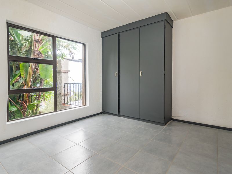 Charming Townhouse For Sale With Scenic Views - Photo 9