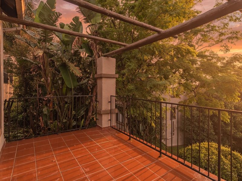 Charming Townhouse For Sale With Scenic Views - Photo 8