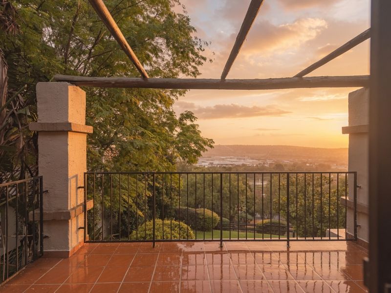 Charming Townhouse For Sale With Scenic Views - Photo 7