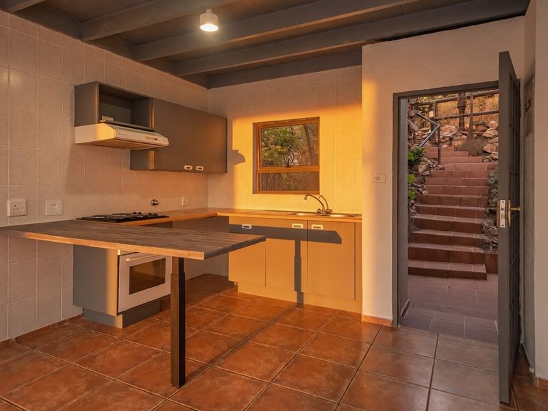 Charming Townhouse For Sale With Scenic Views - Photo 3