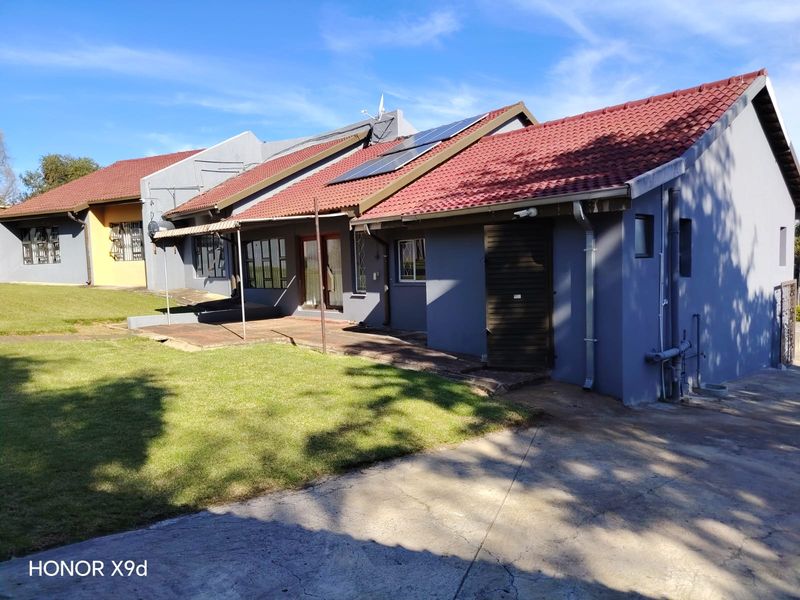 4 bedroom house for sale - Photo 2