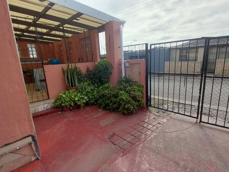 4 Bedroom house for sale in Buffalo Flats - Photo 3