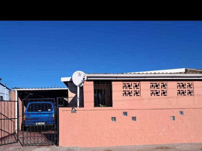4 Bedroom house for sale in Buffalo Flats
