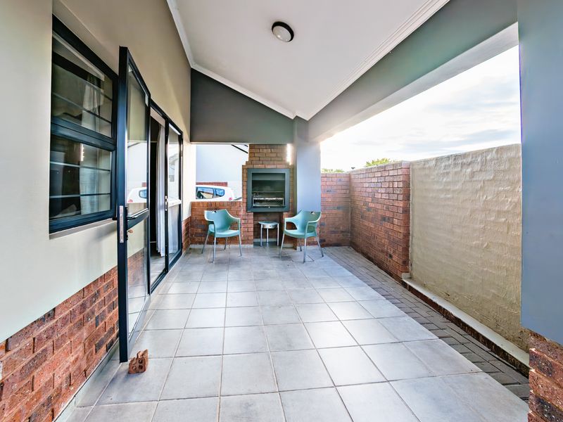 Bidding to start from R950 000!! Live Auction! Modern 3 Bedroom Townhouse in Estate - Photo 6