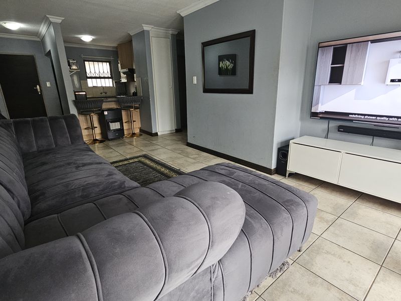 Perfect Starter Home or Investment Opportunity in Villa D’Alegria - Photo 7