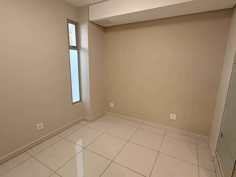 Modern Executive Living in the Heart of the City - Photo 6