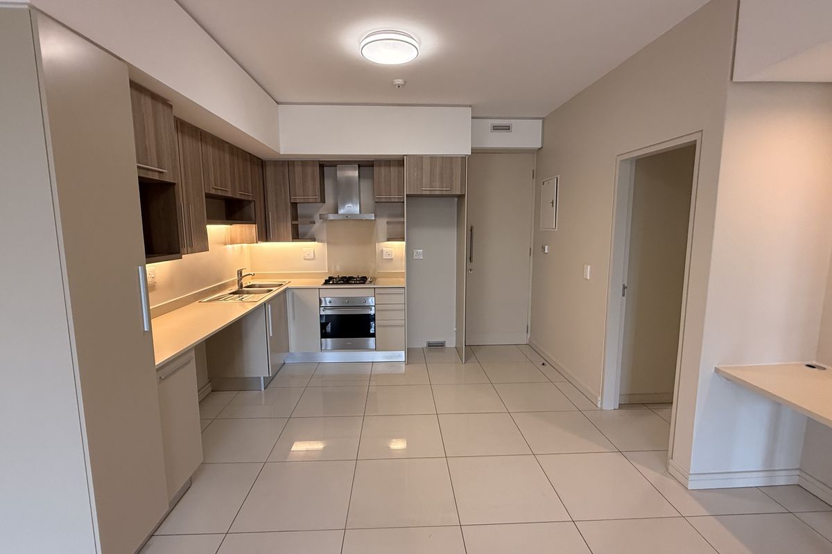 Modern Executive Living in the Heart of the City - Photo 2