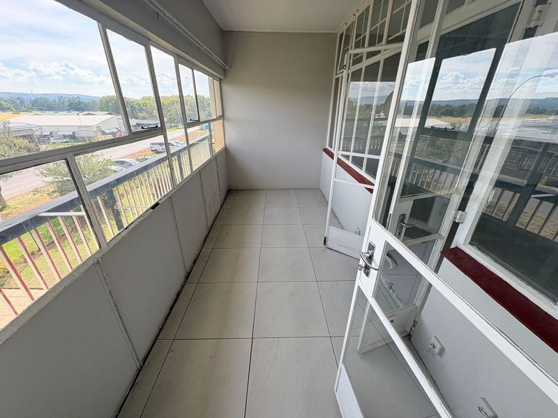 Flat Rental Monthly In Newcastle - Photo 3