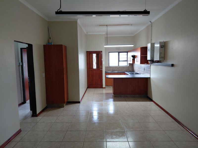 2 Bedroom apartment for sale! - Photo 4