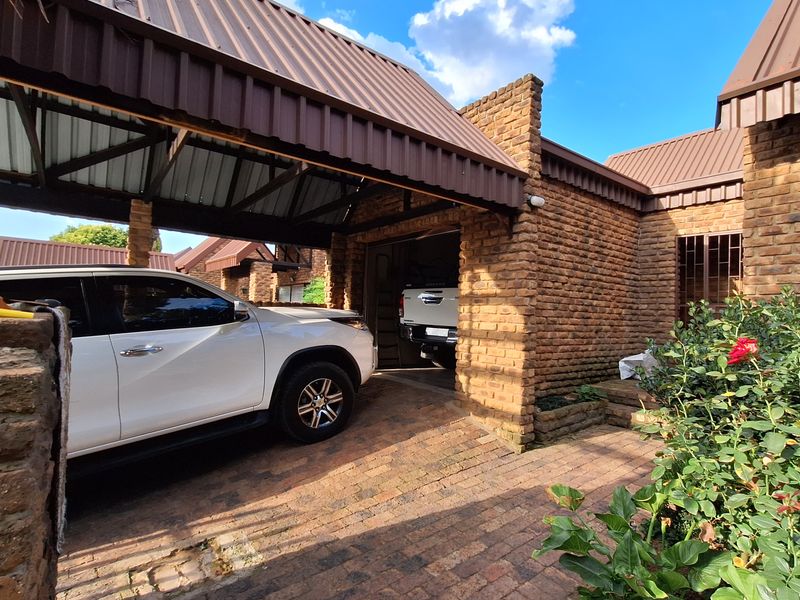 Beautiful townhouse - Photo 2