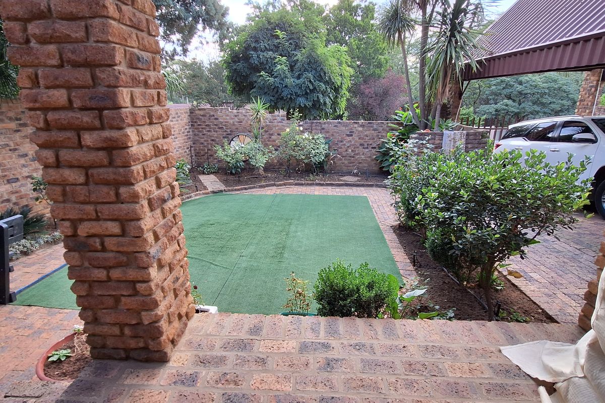 Beautiful townhouse - Photo 3