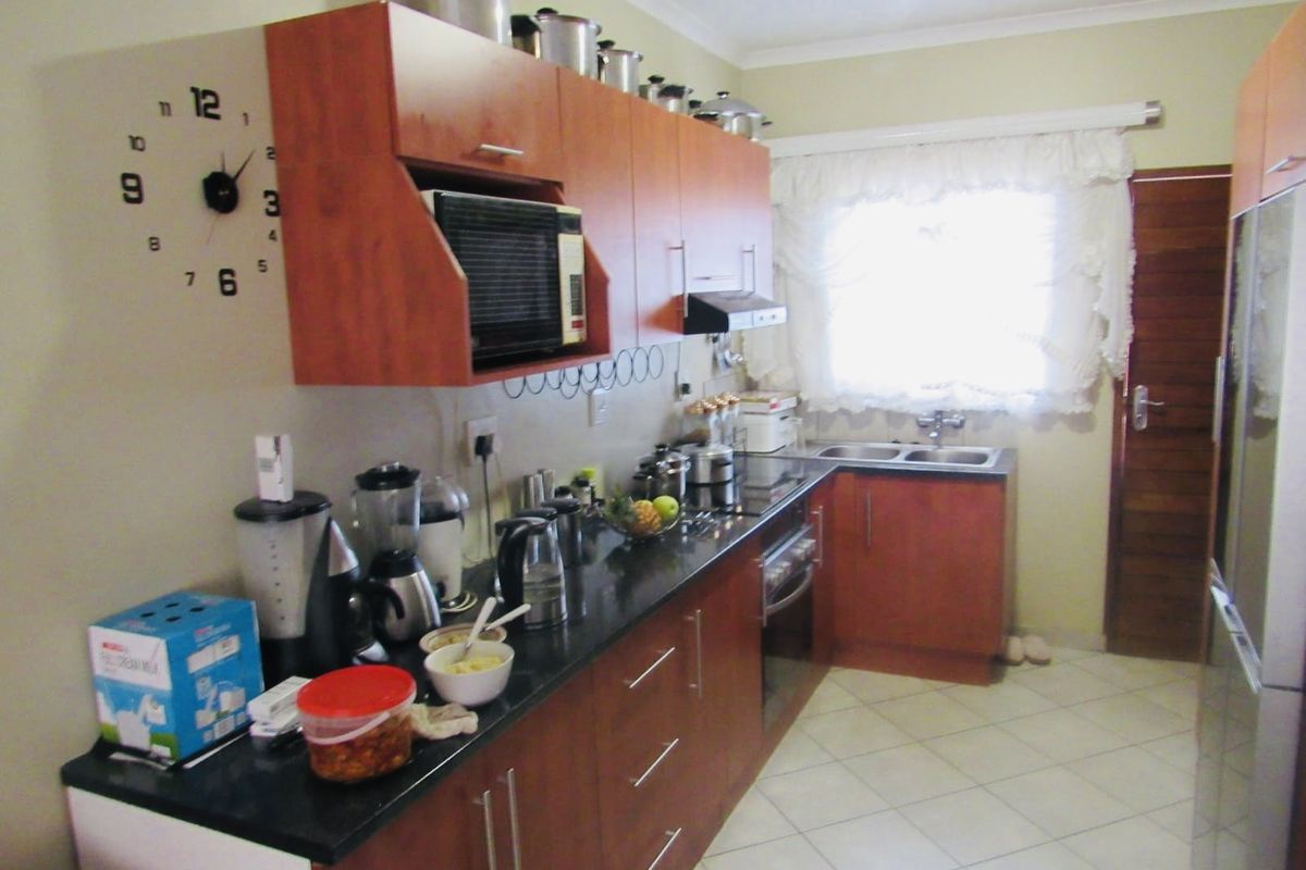 Modern 3-Bedroom Home in Secure Gated Community with Solar Geyser & CCTV - Photo 5