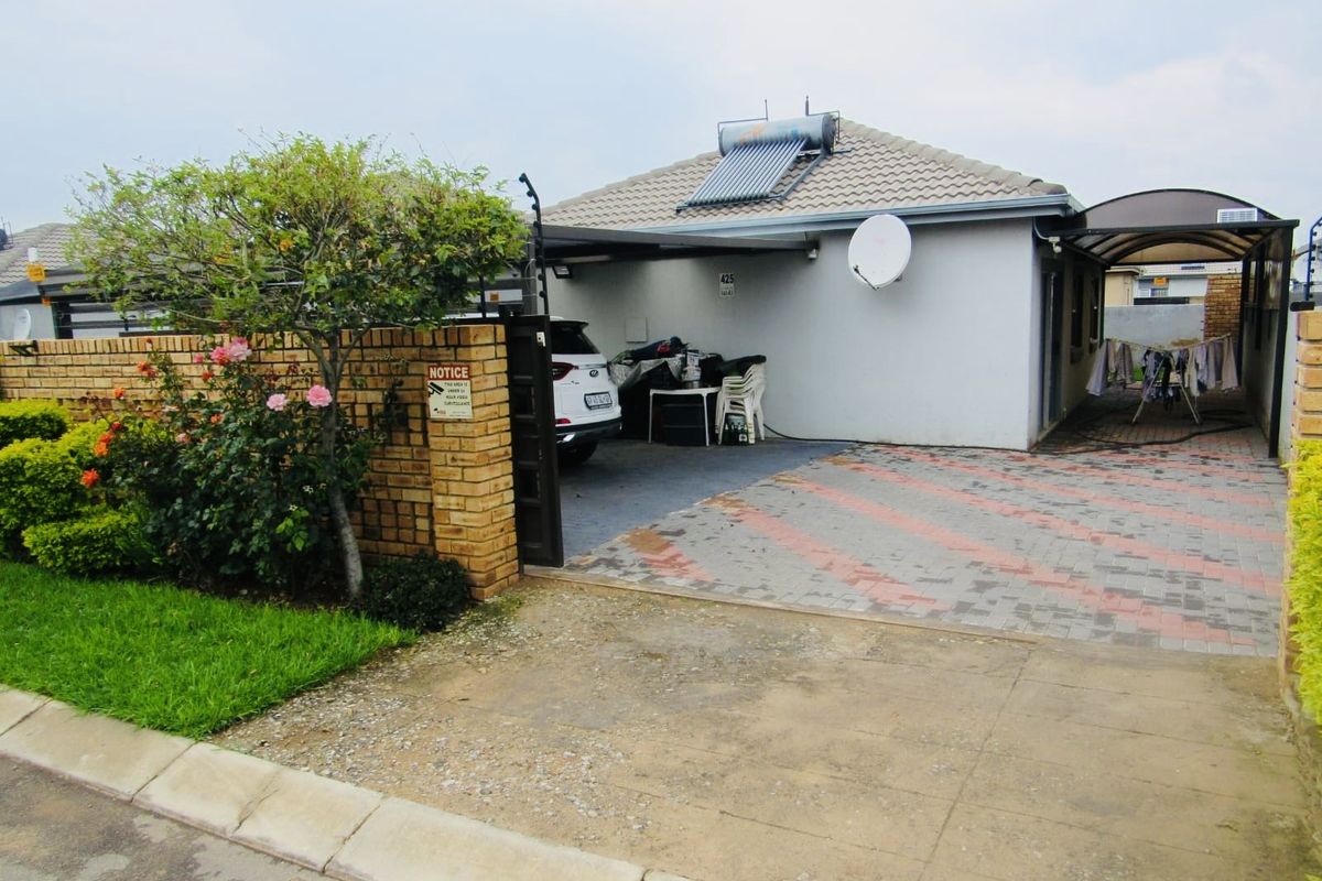 Modern 3-Bedroom Home in Secure Gated Community with Solar Geyser & CCTV - Photo 2