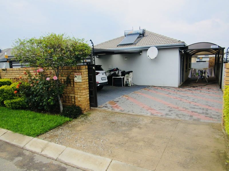 Modern 3-Bedroom Home in Secure Gated Community with Solar Geyser & CCTV - Photo 2