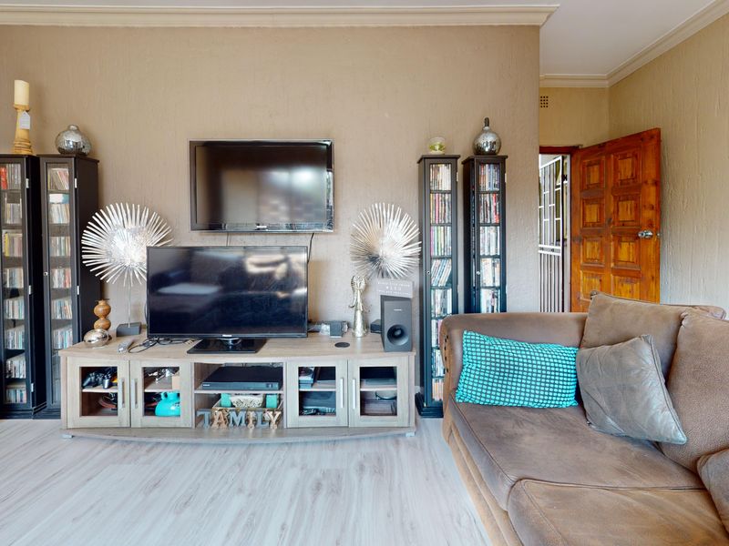 modern 3  bed simplex in  secure complex - Photo 2