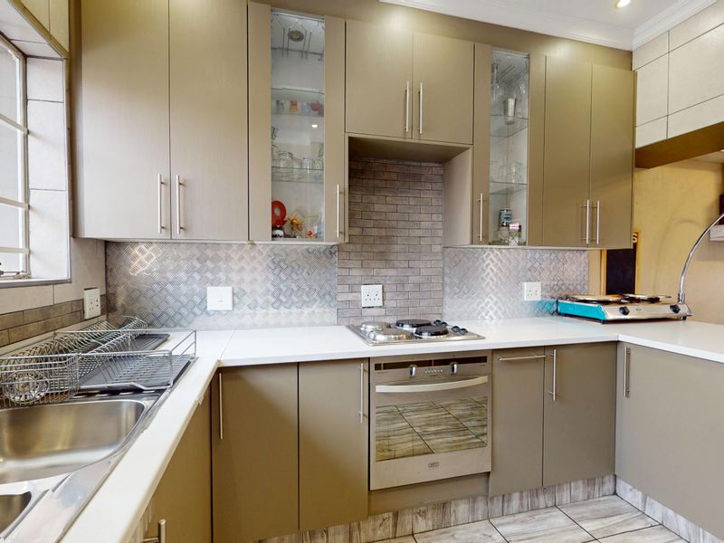 modern 3  bed simplex in  secure complex - Photo 8