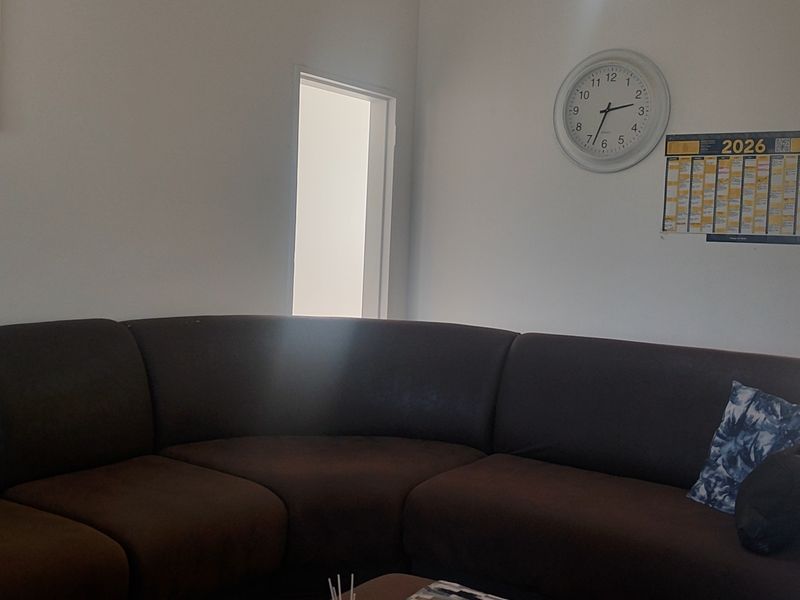 Charming apartment for sale in Sydenham, Gqeberha. Perfect for 1 time buyers or investors!! - Photo 7