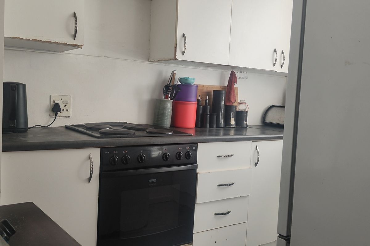 Charming apartment for sale in Sydenham, Gqeberha. Perfect for 1 time buyers or investors!! - Photo 3